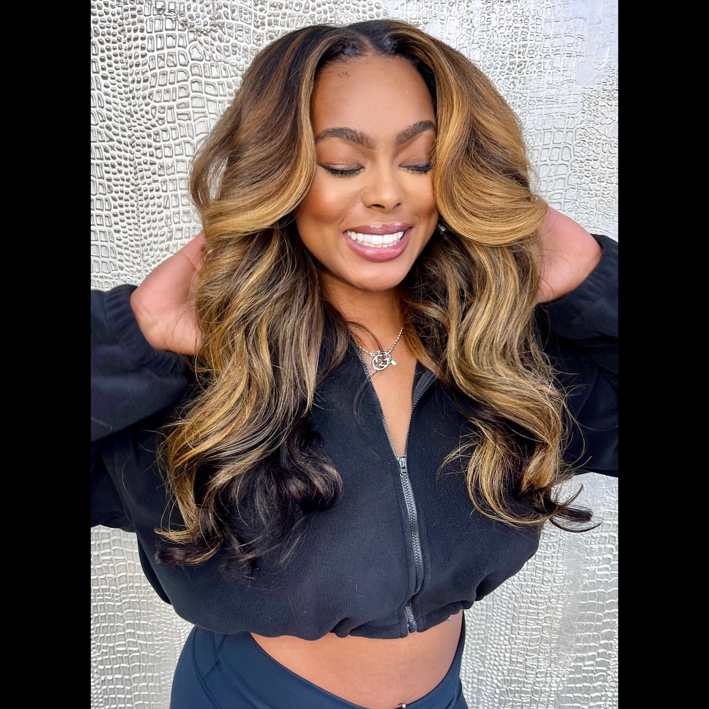 Body Wave texture with soft, voluminous curls